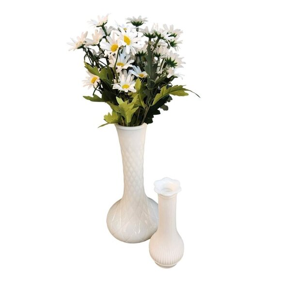 White Milk Glass Bud Vases Set Of 2 With Ribbed & Diamond Pattern Design Vintage - Picture 2 of 13